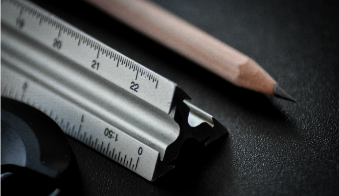 Photographie d'un crayon et d'une règle
